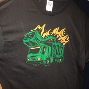🔷3/$15! NWOT 2016-17 Dumpster Fire tee